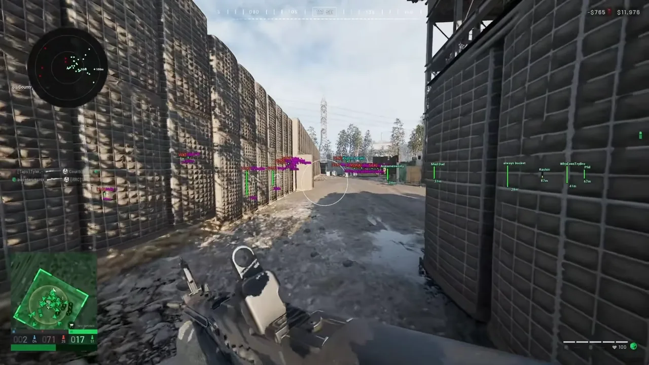 WarDogs scouting minimap with nearby squad positions